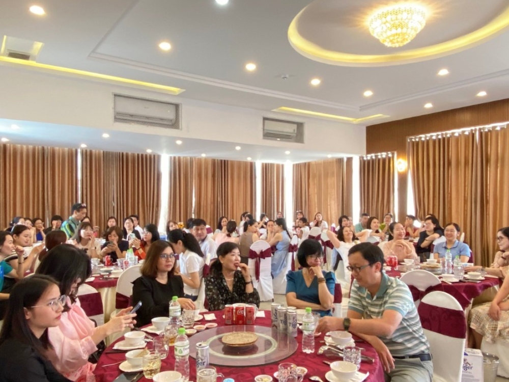 Đôi nét về nhà hàng (không gian, menu)